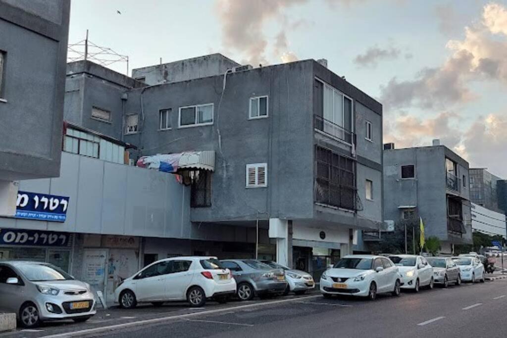 Adi'S Apartment - Tiberias Luaran gambar